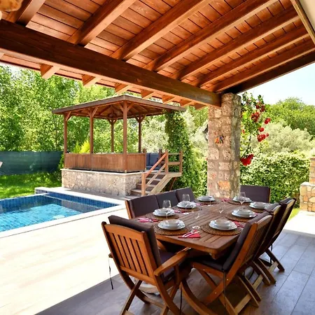 Yaba 1 Villa