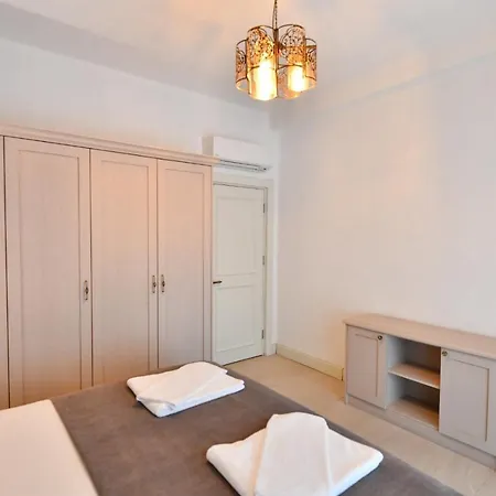 Yaba 1 Villa